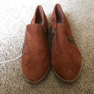 American Eagle upper zipper side loafer 7 1/2